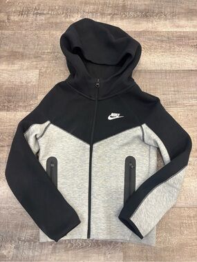 Nike Kids Black & Gray Zip-Up Hoodie